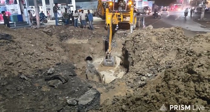 बठिंडा में पानी की सप्लाई कब होगी बहाल? आजाद चौक के पास फटी पाइपलाइन की दूसरे दिन भी मरम्मत जारी